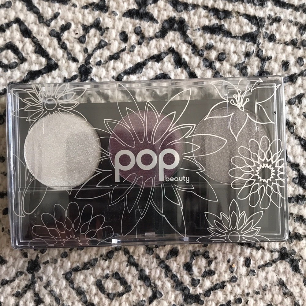 Pop eyeshadow trio